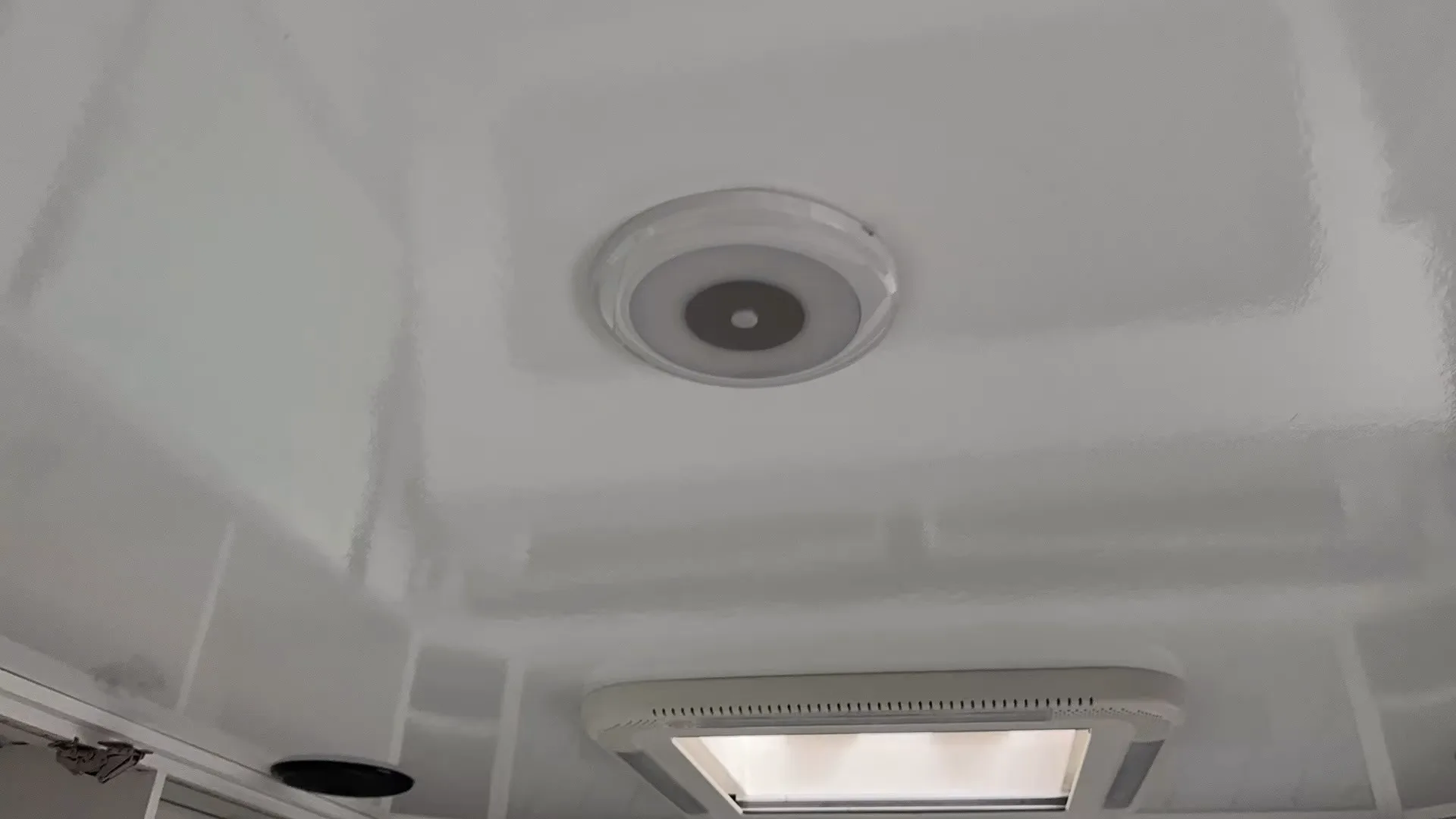 10-30V 126mm LED 房车灯——触摸开关无极调光 IP67防水 高亮 压铸铝 黑/白款